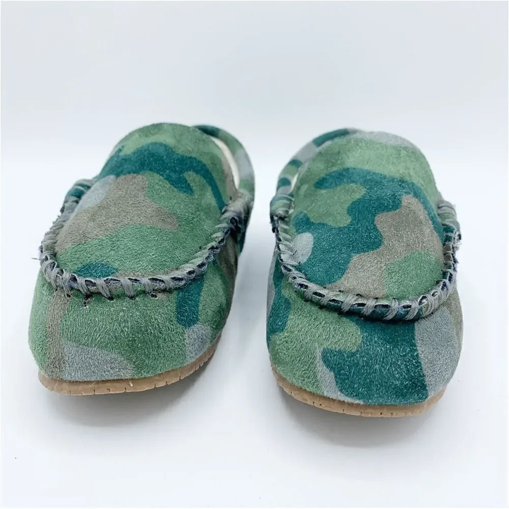 Lands' End Green Camo Print Moccasin‎ Slippers Faux Fur Lining Kids Size 1